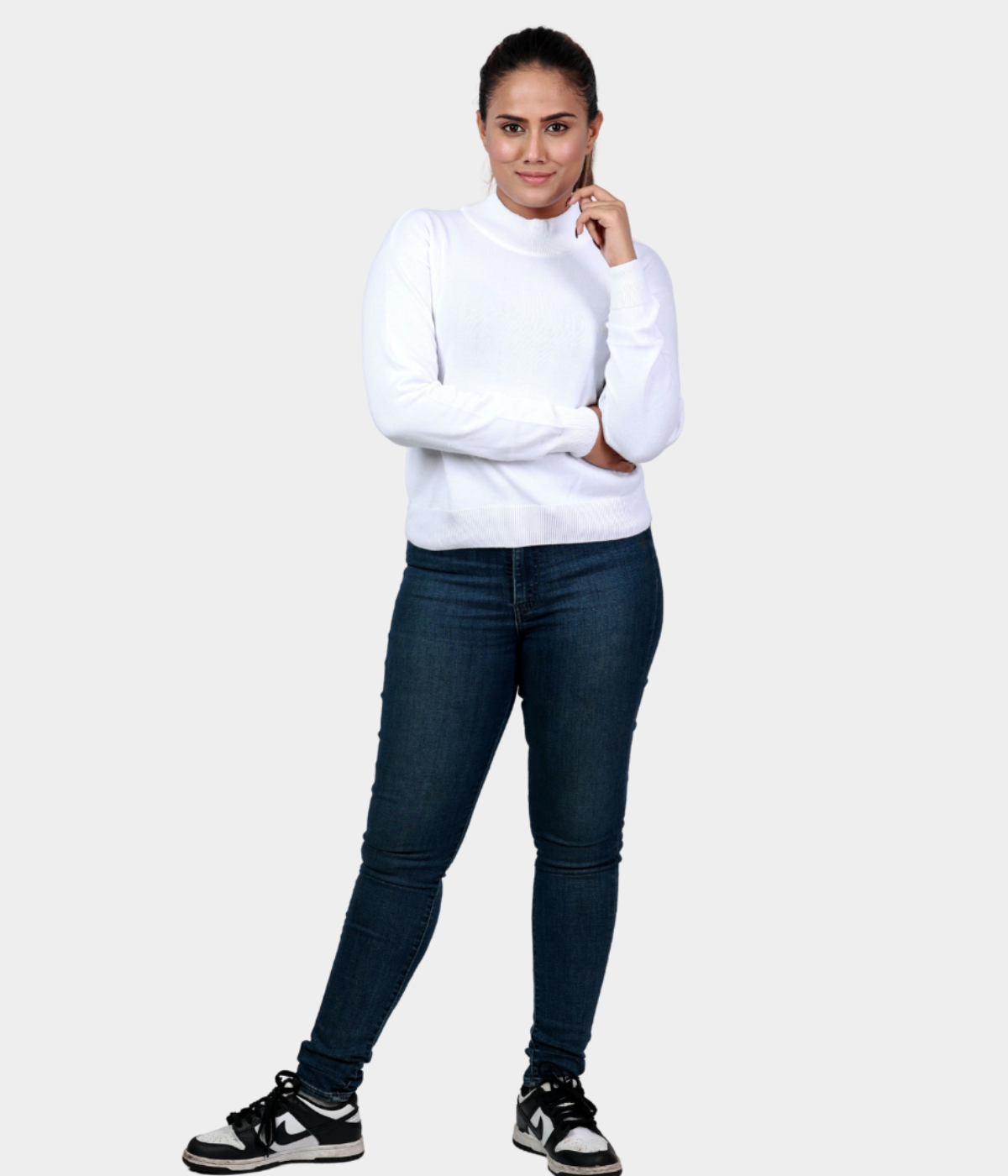 White High Neck Full Sleeves Knitted Top