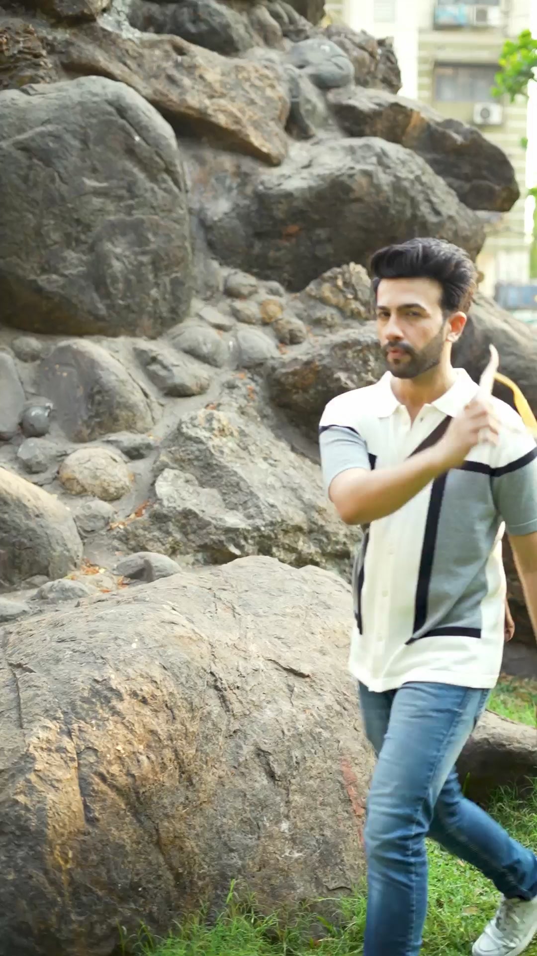 Off-White & Grey Structured Knitted Shirt